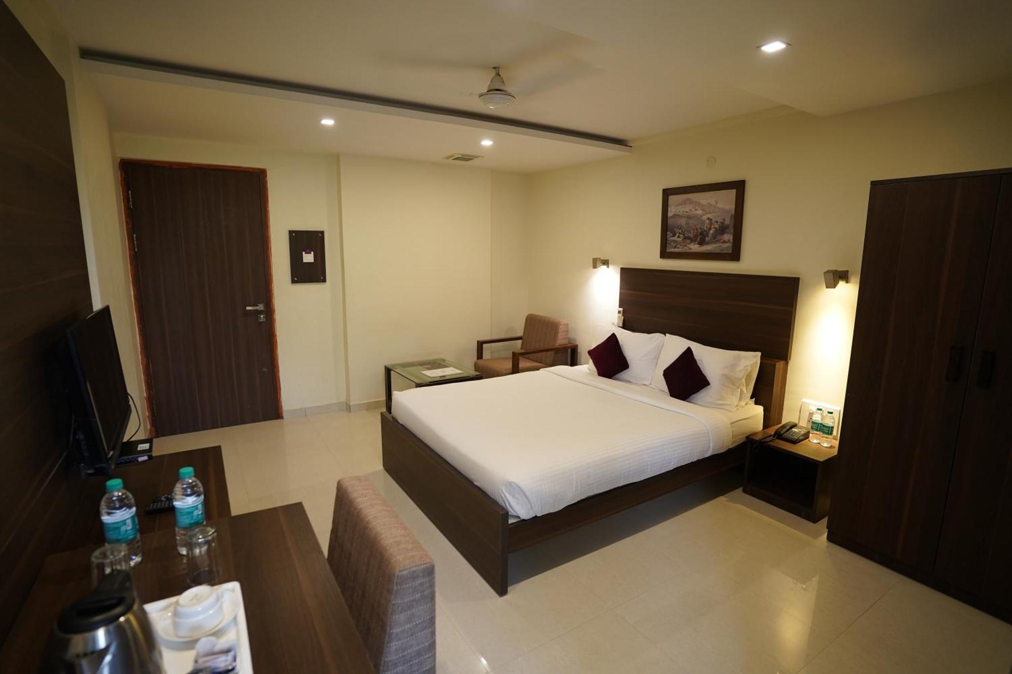 Hotel Metropolis Hubli Exterior foto